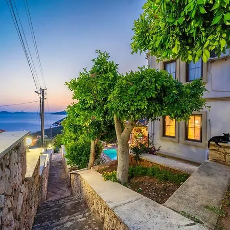 Azure With Sea View In Apartamento