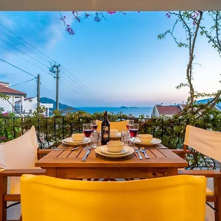 Azure With Sea View In Lejlighed