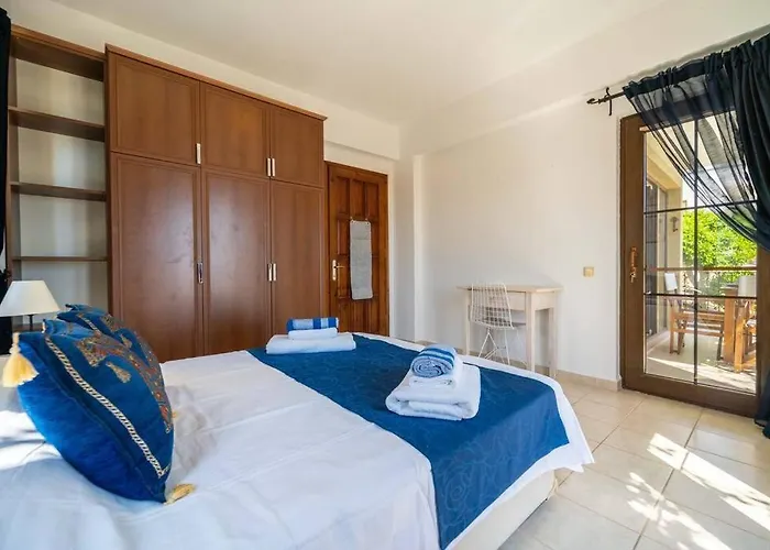 Azure With Sea View In شقة *