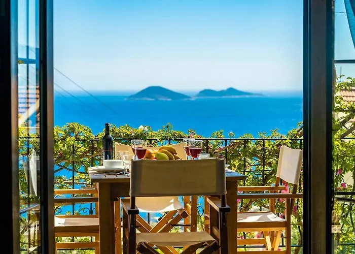 Azure With Sea View In شقة